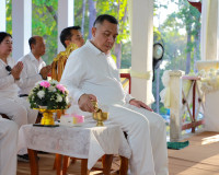 พลังศรัทธาเนืองแน่น! สุราษฎร์ธานีรวมใจเป็นหนึ่ง แห่ผ้าห่มพระ ... พารามิเตอร์รูปภาพ 10