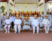 พลังศรัทธาเนืองแน่น! สุราษฎร์ธานีรวมใจเป็นหนึ่ง แห่ผ้าห่มพระ ... พารามิเตอร์รูปภาพ 13