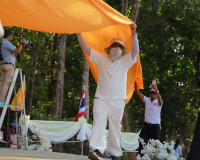 พลังศรัทธาเนืองแน่น! สุราษฎร์ธานีรวมใจเป็นหนึ่ง แห่ผ้าห่มพระ ... พารามิเตอร์รูปภาพ 22