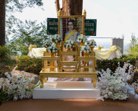 พลังศรัทธาเนืองแน่น! สุราษฎร์ธานีรวมใจเป็นหนึ่ง แห่ผ้าห่มพระ ... พารามิเตอร์รูปภาพ 32