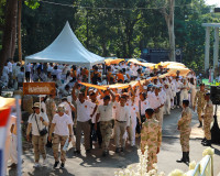 พลังศรัทธาเนืองแน่น! สุราษฎร์ธานีรวมใจเป็นหนึ่ง แห่ผ้าห่มพระ ... พารามิเตอร์รูปภาพ 40