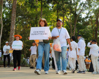 พลังศรัทธาเนืองแน่น! สุราษฎร์ธานีรวมใจเป็นหนึ่ง แห่ผ้าห่มพระ ... พารามิเตอร์รูปภาพ 67