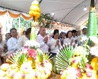 ผู้ว่าฯ สุราษฎร์ธานีเป็นประธานในพิธีฉลองพระ ทอดผ้าป้าสามัคคี ... พารามิเตอร์รูปภาพ 13