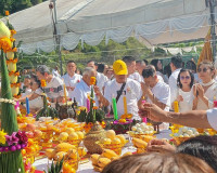 วัดป่าเขาพนมวัง อ.กาญจนดิษฐ์ จัดพิธียกพระเกตุทองคำ พร้อมฉลอง ... พารามิเตอร์รูปภาพ 5