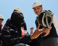 ผู้ว่าฯ สุราษฎร์ธานี ลงพื้นที่ตรวจคลังน้ำมันในจังหวัด สร้างค ... พารามิเตอร์รูปภาพ 11