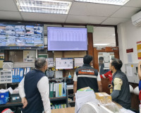 ผู้ว่าฯ สุราษฎร์ธานี ลงพื้นที่ตรวจคลังน้ำมันในจังหวัด สร้างค ... พารามิเตอร์รูปภาพ 16