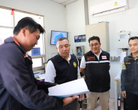 ผู้ว่าฯ สุราษฎร์ธานี ลงพื้นที่ตรวจคลังน้ำมันในจังหวัด สร้างค ... พารามิเตอร์รูปภาพ 21