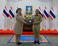 สุราษฎร์ธานีเชิดชูเกียรติผู้เสียสละ มอบ “เข็มอาสารักษาดินแดน ... พารามิเตอร์รูปภาพ 5