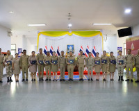 สุราษฎร์ธานีเชิดชูเกียรติผู้เสียสละ มอบ “เข็มอาสารักษาดินแดน ... พารามิเตอร์รูปภาพ 13