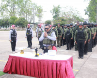 ตำรวจภูธรจังหวัดสุราษฎร์ธานีฝึกทบทวนการใช้อาวุธปืนและการเตรี ... พารามิเตอร์รูปภาพ 18