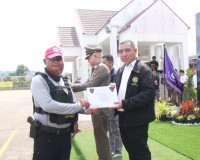 ตำรวจภูธรจังหวัดสุราษฎร์ธานีฝึกทบทวนการใช้อาวุธปืนและการเตรี ... พารามิเตอร์รูปภาพ 41