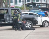ตำรวจภูธรจังหวัดสุราษฎร์ธานีฝึกทบทวนการใช้อาวุธปืนและการเตรี ... พารามิเตอร์รูปภาพ 44