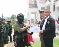 ตำรวจภูธรจังหวัดสุราษฎร์ธานีฝึกทบทวนการใช้อาวุธปืนและการเตรี ... พารามิเตอร์รูปภาพ 45