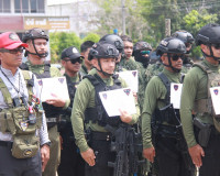 ตำรวจภูธรจังหวัดสุราษฎร์ธานีฝึกทบทวนการใช้อาวุธปืนและการเตรี ... พารามิเตอร์รูปภาพ 47