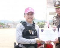 ตำรวจภูธรจังหวัดสุราษฎร์ธานีฝึกทบทวนการใช้อาวุธปืนและการเตรี ... พารามิเตอร์รูปภาพ 48