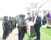 ตำรวจภูธรจังหวัดสุราษฎร์ธานีฝึกทบทวนการใช้อาวุธปืนและการเตรี ... พารามิเตอร์รูปภาพ 49