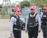 ตำรวจภูธรจังหวัดสุราษฎร์ธานีฝึกทบทวนการใช้อาวุธปืนและการเตรี ... พารามิเตอร์รูปภาพ 54