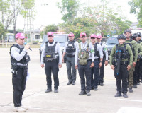 ตำรวจภูธรจังหวัดสุราษฎร์ธานีฝึกทบทวนการใช้อาวุธปืนและการเตรี ... พารามิเตอร์รูปภาพ 61