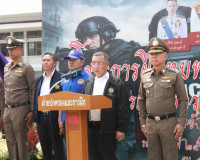 ตำรวจภูธรจังหวัดสุราษฎร์ธานีฝึกทบทวนการใช้อาวุธปืนและการเตรี ... พารามิเตอร์รูปภาพ 63