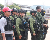 ตำรวจภูธรจังหวัดสุราษฎร์ธานีฝึกทบทวนการใช้อาวุธปืนและการเตรี ... พารามิเตอร์รูปภาพ 71