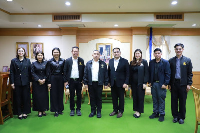 ผู้อำนวยการสำนักประชาสัมพันธ์ที่ 5 เข้าคารวะอำลาผู้ว่าราชการ ... พารามิเตอร์รูปภาพ 1