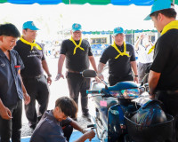 สุราษฎร์ธานีรวมใจภักดิ์! ผู้ว่าฯ นำขบวนจิตอาสาทำความดีเพื่อส ... พารามิเตอร์รูปภาพ 20