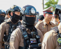 สุราษฎร์ธานี ปล่อยแถวระดมกวาดล้างอาชญากรรม รับสงกรานต์ 2569  ... พารามิเตอร์รูปภาพ 5