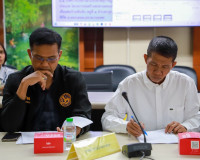 รองผู้ว่าราชการจังหวัดสุราษฎร์ธานี เป็นประธานการประชุมพิจารณ ... พารามิเตอร์รูปภาพ 8