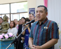 พ่อเมืองสุราษฎร์ธานีนำข้าราชการและเจ้าหน้าที่ ร่วมพิธีสรงน้ำ ... พารามิเตอร์รูปภาพ 1