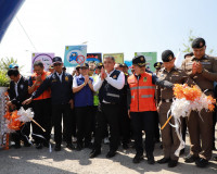 จังหวัดสุราษฎร์ธานีเปิดกิจกรรมรณรงค์ความปลอดภัยทางถนนช่วงเทศ ... พารามิเตอร์รูปภาพ 3