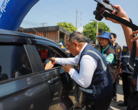 จังหวัดสุราษฎร์ธานีเปิดกิจกรรมรณรงค์ความปลอดภัยทางถนนช่วงเทศ ... พารามิเตอร์รูปภาพ 25