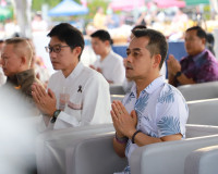 พ่อเมืองสุราษฎร์ธานี นำพุทธศาสนิกชนร่วมทำบุญตักบาตร เนื่องใน ... พารามิเตอร์รูปภาพ 9