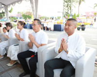 พ่อเมืองสุราษฎร์ธานี นำพุทธศาสนิกชนร่วมทำบุญตักบาตร เนื่องใน ... พารามิเตอร์รูปภาพ 12