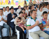 พ่อเมืองสุราษฎร์ธานี นำพุทธศาสนิกชนร่วมทำบุญตักบาตร เนื่องใน ... พารามิเตอร์รูปภาพ 19