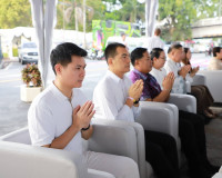 พ่อเมืองสุราษฎร์ธานี นำพุทธศาสนิกชนร่วมทำบุญตักบาตร เนื่องใน ... พารามิเตอร์รูปภาพ 23