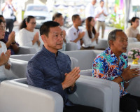 พ่อเมืองสุราษฎร์ธานี นำพุทธศาสนิกชนร่วมทำบุญตักบาตร เนื่องใน ... พารามิเตอร์รูปภาพ 32