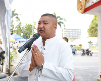 พ่อเมืองสุราษฎร์ธานี นำพุทธศาสนิกชนร่วมทำบุญตักบาตร เนื่องใน ... พารามิเตอร์รูปภาพ 35