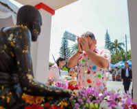 สุราษฎร์ธานี เปิดงานมหาสงกรานต์ 2569 ผู้ว่าฯ นำสรงน้ำพระ–รดน ... พารามิเตอร์รูปภาพ 24