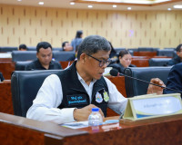 สุราษฎร์ธานีรับคณะวุฒิสภา“พลเอก เกรียงไกร” นำทีมกรรมาธิการเก ... พารามิเตอร์รูปภาพ 1