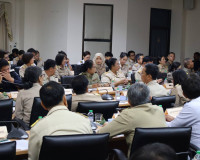 จังหวัดสุราษฎร์ธานี ประชุมหัวหน้าส่วนราชการและหน่วยงานที่เกี ... พารามิเตอร์รูปภาพ 11