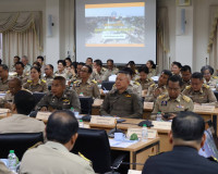 จังหวัดสุราษฎร์ธานี ประชุมหัวหน้าส่วนราชการและหน่วยงานที่เกี ... พารามิเตอร์รูปภาพ 22