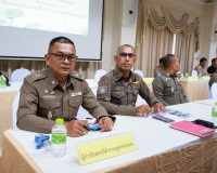 สุราษฎร์ธานีประชุมคณะกรรมการรักษาความมั่นคงฯ บูรณาการทุกหน่ว ... พารามิเตอร์รูปภาพ 12
