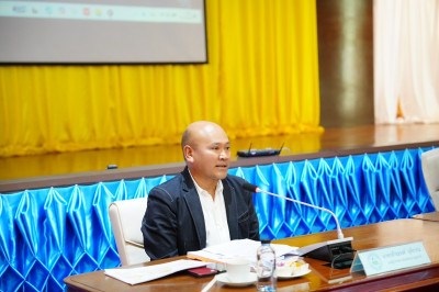 รองผู้ว่าราชการจังหวัดสุราษฎร์ธานี กล่าวต้อนรับ คณะอนุกรรมาธ ... พารามิเตอร์รูปภาพ 1