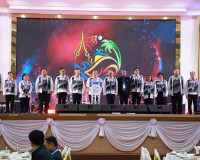 ผู้ว่าราชการจังหวัดสุราษฎร์ธานี เปิดบ้านเลี้ยงต้อนรับนักกีฬา ... พารามิเตอร์รูปภาพ 6