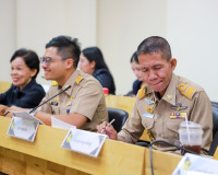 สุราษฎร์ธานีประชุมคัดเลือกผู้ประกอบการ “รถพุ่มพวง” ตามโครงกา ... พารามิเตอร์รูปภาพ 3