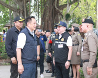 รองผู้ว่าราชการจังหวัดสุราษฎร์ธานี ให้การต้อนรับนายอนุทิน ชา ... พารามิเตอร์รูปภาพ 1