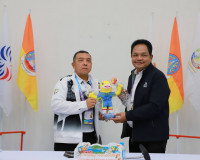 ผู้ว่าราชการจังหวัดสุราษฎร์ธานี ประชุมหัวหน้าคณะนักกีฬาและผู ... พารามิเตอร์รูปภาพ 10