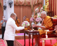 รองผู้ว่าราชการจังหวัดสุราษฎร์ธานี กล่าวต้อนรับพระสังฆาธิการ ... พารามิเตอร์รูปภาพ 3
