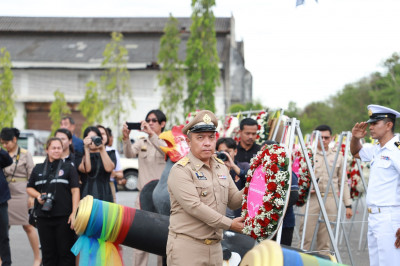 จังหวัดสุราษฎร์ธานีจัดพิธีวางพวงมาลา “วันอาภากร” วันคล้ายวัน ... พารามิเตอร์รูปภาพ 1