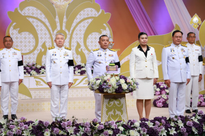 ผู้ว่าฯ สุราษฎร์ธานี พร้อมนายกเหล่ากาชาดจังหวัดฯ นำหัวหน้าส่ ... พารามิเตอร์รูปภาพ 1